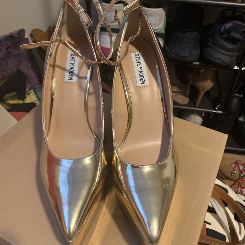 Brand new Steve Madden LaDonna wedges